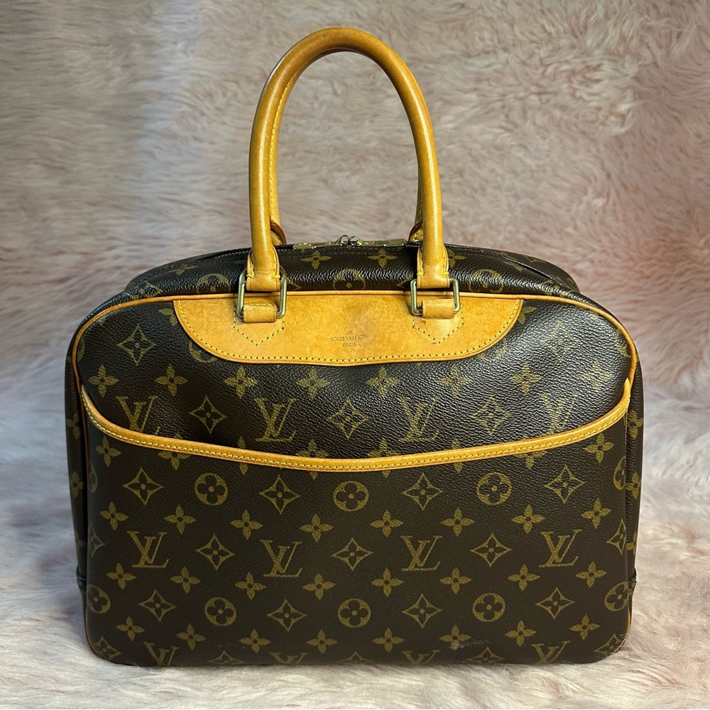🟥 SOLD! Louis Vuitton Deauville Monogram